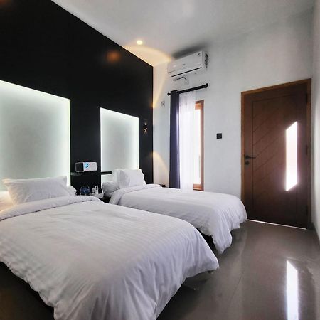 Cabin15 - Syariah Blitar المظهر الخارجي الصورة