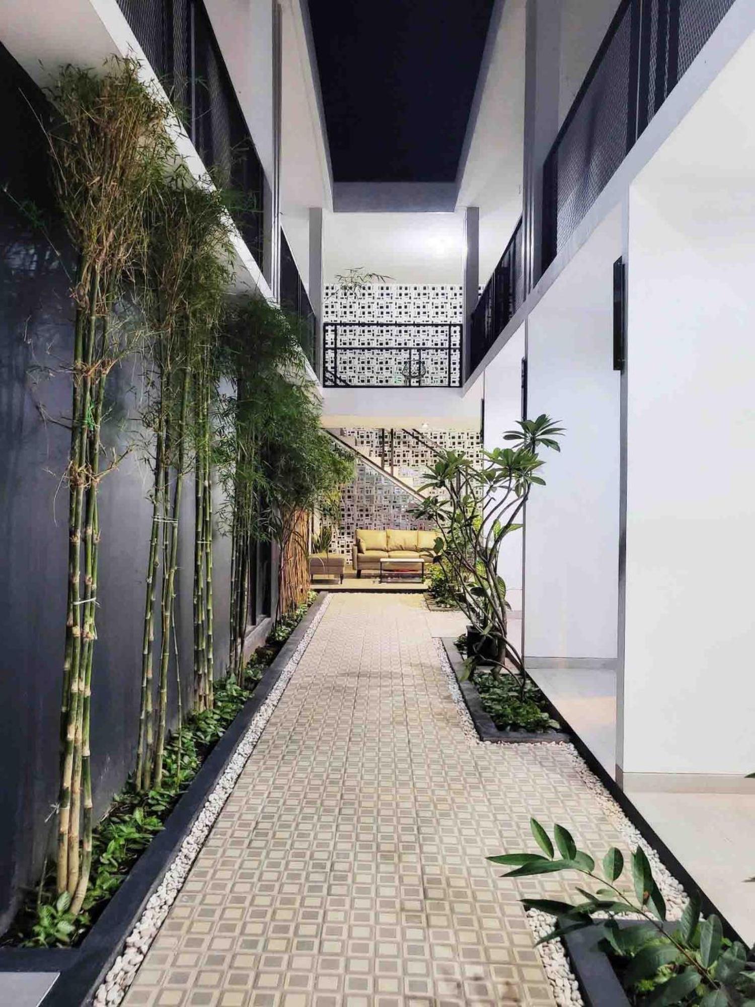 Cabin15 - Syariah Blitar المظهر الخارجي الصورة